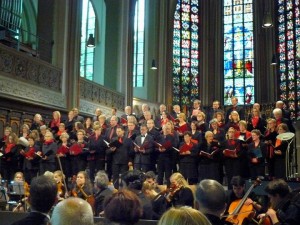 Cérémonie officielle, chœurs à l'église